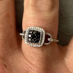 stunning Effy black and white diamond ring